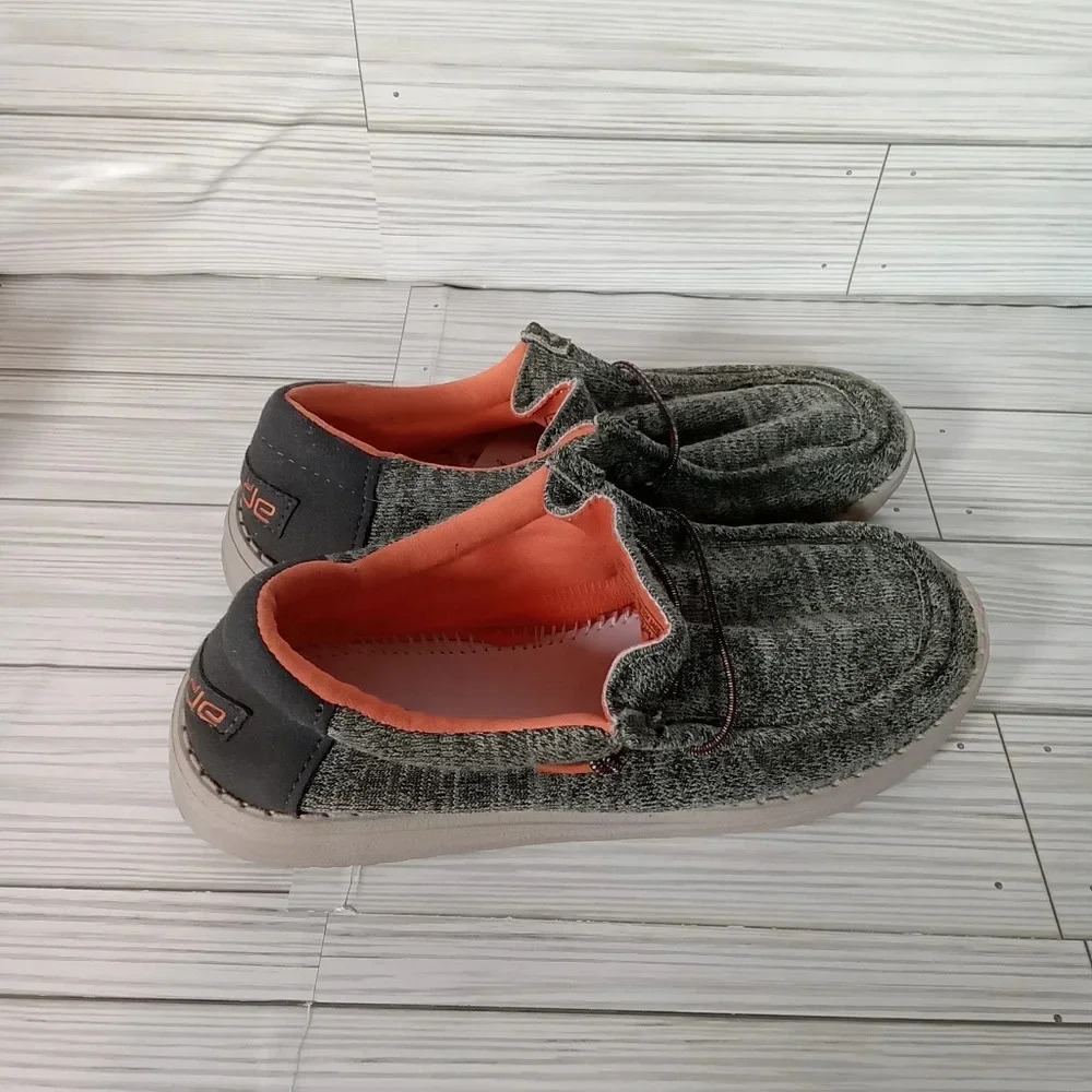 Hey dude wally youth 2 slip on shoes